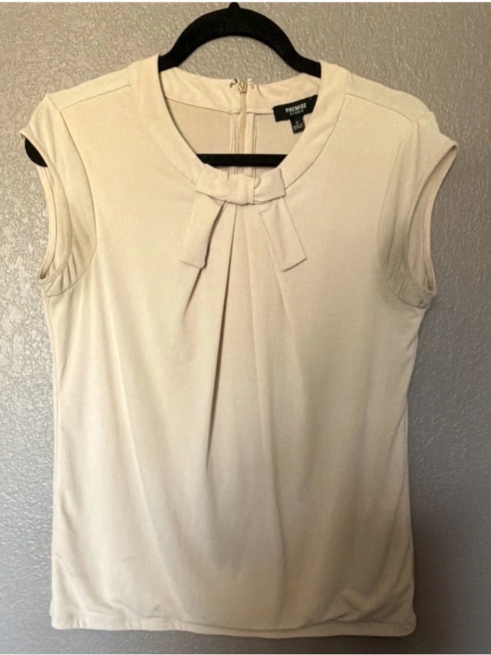 Premise Cream Cap-Sleeve Bow-Neck Blouse